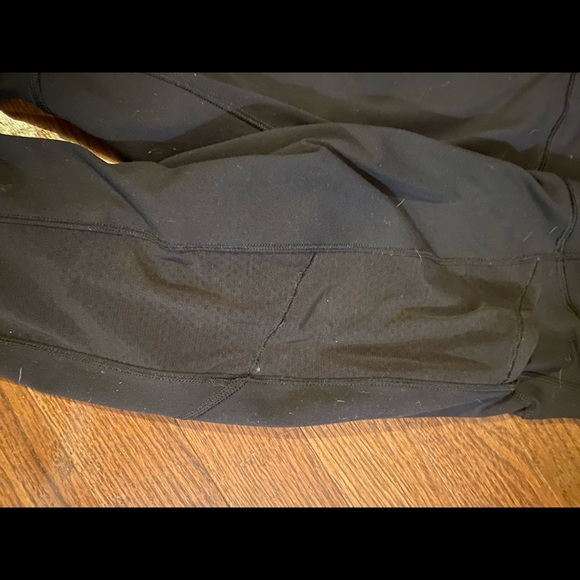 Lululemon sz 4 leggings - Picture 4 of 5